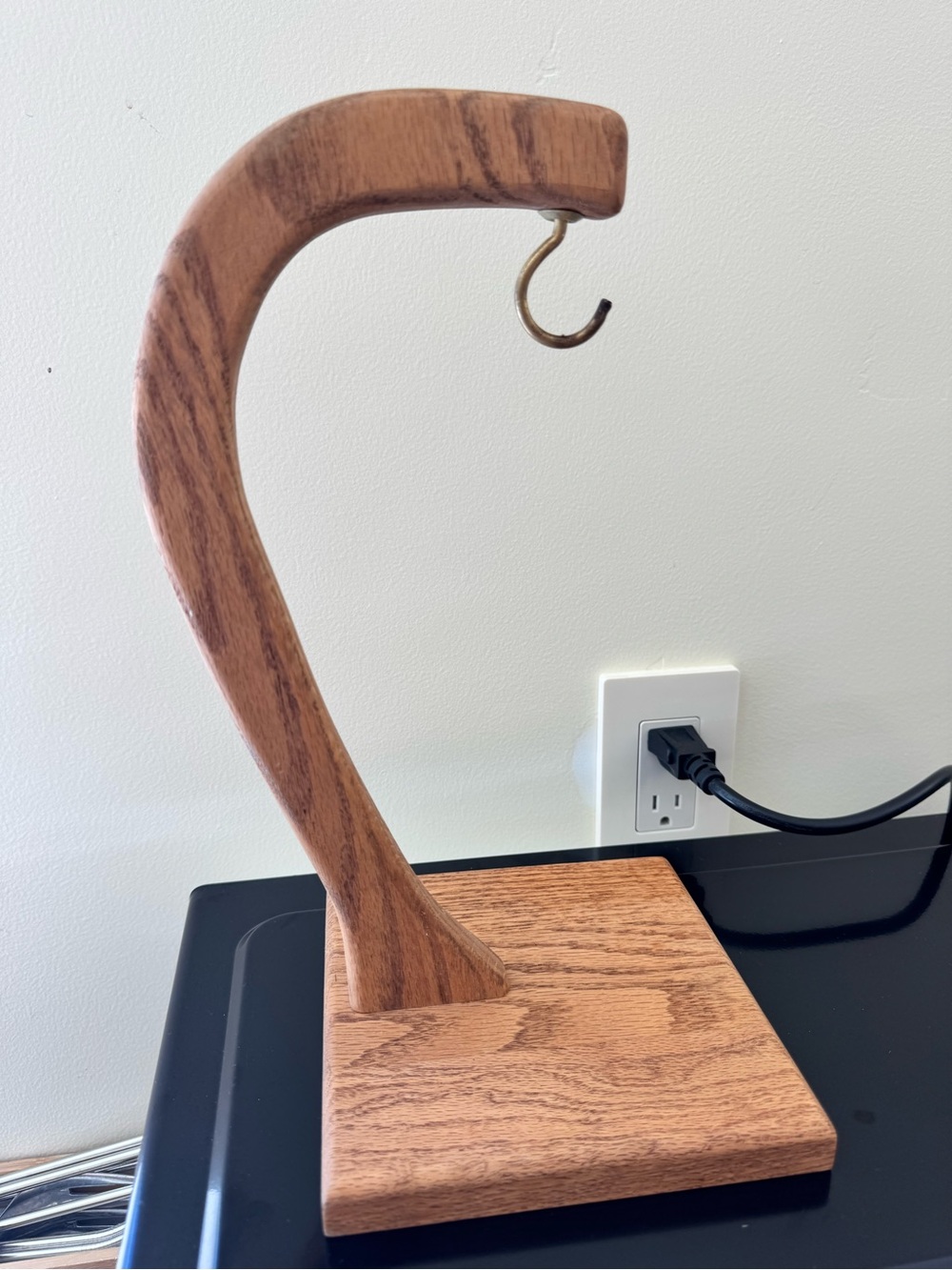 Wooden Jewelry/Headphone Stand in Warm Oak